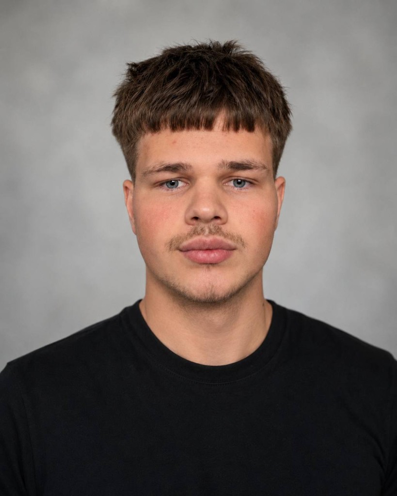 Paulius B., Botukas įkūrėjas